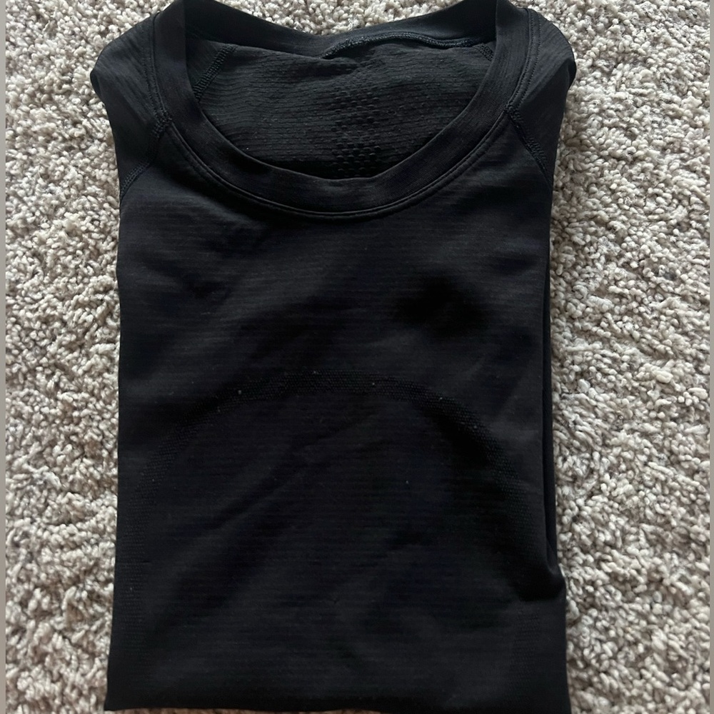 Black Lululemon dri fit short sleeve shirt